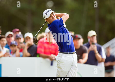 31 août, 2018 ; Norton, MA, USA ; Justin Thomas à la 12e té au premier tour des technologies Dell Championship à PTC Boston à Norton, MA. Anthony Nesmith/CSM Banque D'Images