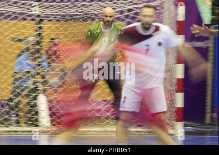 (180831) -- JAKARTA, 31 août 2018 (Xinhua) -- Le Qatar's gardien Danijel Saric est en concurrence au cours de handball masculin médaille d'or lors de la 18e Jeux asiatiques à Jakarta, Indonésie, le 31 août 2018. (Xinhua/Fei Maohua) Banque D'Images