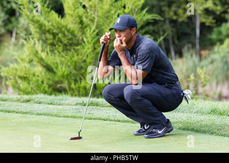 31 août, 2018 ; Norton, MA, USA ; Tiger Woods lors du premier tour des technologies Dell Championship à PTC Boston à Norton, MA. Anthony Nesmith/CSM Crédit : Cal Sport Media/Alamy Live News Banque D'Images