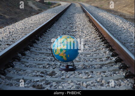 Globus sur le chemin de fer Banque D'Images