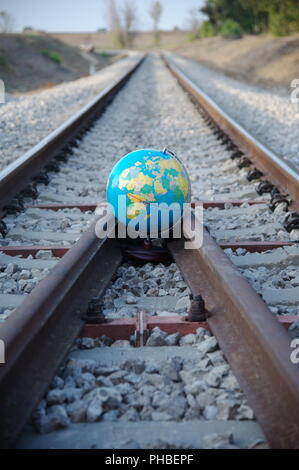 Globus sur le chemin de fer Banque D'Images