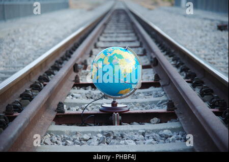 Globus sur le chemin de fer Banque D'Images