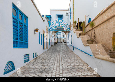 La rue en ville tunisienne Yasmine Hammamet, Tunisie Banque D'Images