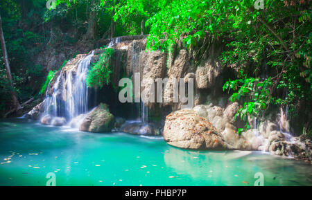 Erawan Waterfall à Kanchanaburi, Thaïlande Banque D'Images