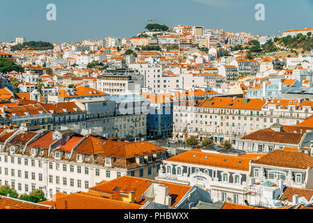 Lisbonne, Portugal - 20 août 2017 : Vue aérienne de la ville de Lisbonne Accueil Toits au Portugal Banque D'Images