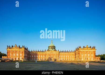 Nouveau Palais baroque prussien (Neues Palais) construit par le roi Frédéric II (Frédéric le Grand), parc de Sanssouci, l'UNESCO, Potsdam, Brandebourg, Allemagne Banque D'Images