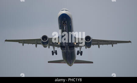 Service de navette pour British Airways Londres vu au départ de l'Aéroport International de Glasgow, Renfrewshire, en Écosse. Banque D'Images