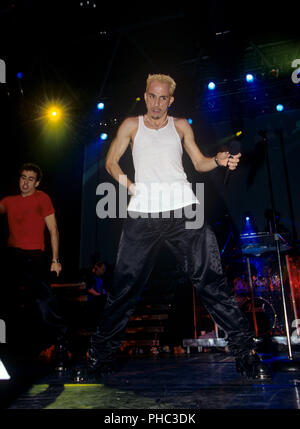 Backstreet Boys (l-r) : Howie Dorough, Alexander James McLean le 12.12.1996. Dans le monde d'utilisation | Banque D'Images