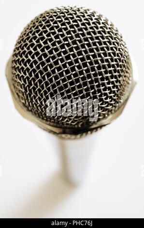 Microphone vintage over white Banque D'Images