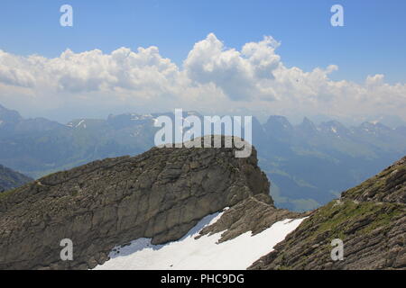 Vue depuis le Mont Santis vers la gamme Churfirsten Banque D'Images