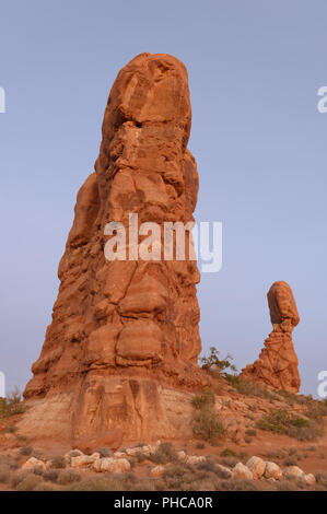 Balanced Rock in early morning light Banque D'Images