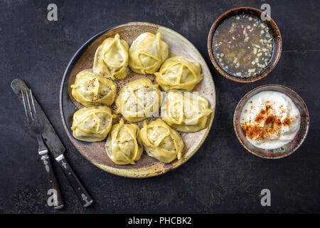 Manti traditionnel turc avec yaourt et de Vinaigre Banque D'Images