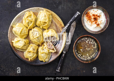 Manti traditionnel turc avec yaourt et de Vinaigre Banque D'Images