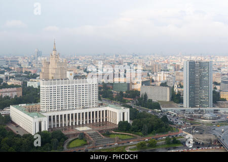 Vue du toit de l'hôtel Ukraina. Moscou. Maison Blanche. Banque D'Images