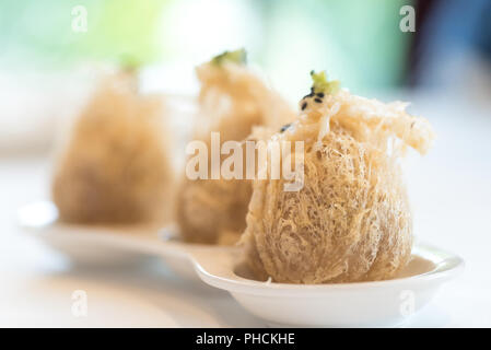 Boulettes de taro frit. Banque D'Images