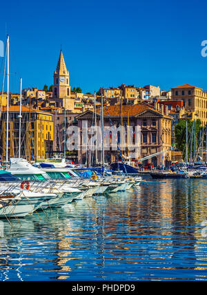 Le front de mer à Marseille Vieux Port Banque D'Images