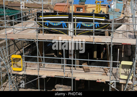 Thames barge spritsail dans doack Gladys sec à Gloucester pour la restauration Banque D'Images