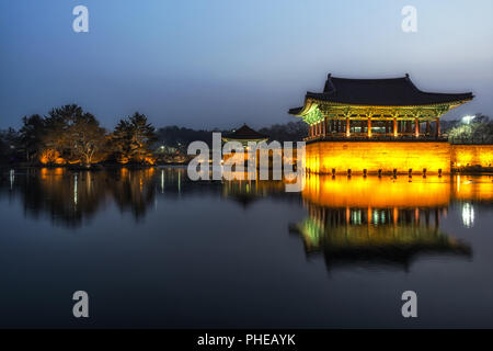 Donggung wolji palace et étang à Gyeongju Banque D'Images