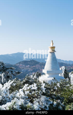 La Pagode blanche à mont Lushan Banque D'Images