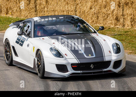 2011 Ferrari 599XX sur c'est courir à la course de démonstration 2018 Goodwood Festival of Speed, Sussex, UK. Banque D'Images