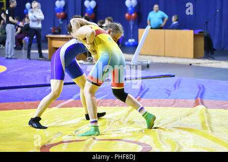 Orenbourg, Russie - 25 octobre 2017 : l'année pour soutenir la concurrence dans la lutte libre dans le tournoi pour le prix du Gouverneur de l'oblast de Tomsk Banque D'Images