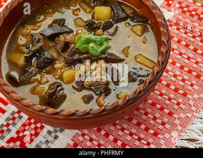 Soupe aux champignons biélorusse Banque D'Images