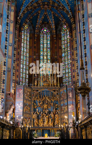Cracovie, Pologne - 11 août 2018 : la Basilique Sainte-Marie décoration d'intérieur Banque D'Images