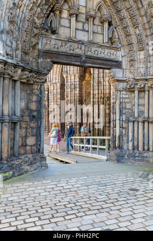 Ruines de l'abbaye de Holyrood augustinien, Édimbourg, Écosse, Royaume-Uni Banque D'Images