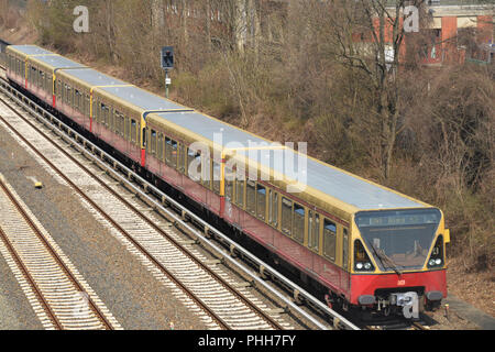 S-Bahn, Hohenzollerndamm, Wilmersdorf, Berlin, Deutschland Banque D'Images