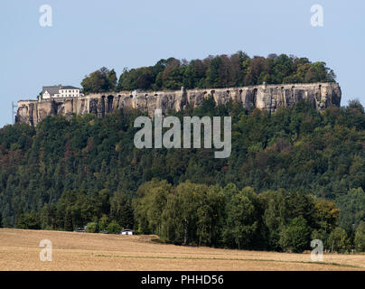 Pfaffenstein, Allemagne. Août 31, 2018. 31.08.2018, Saxe, Pfaffenstein : La vue de la forteresse de Königstein Pfaffenstein dans la Suisse saxonne. Credit : Monika Skolimowska/dpa-Zentralbild/dpa/Alamy Live News Banque D'Images