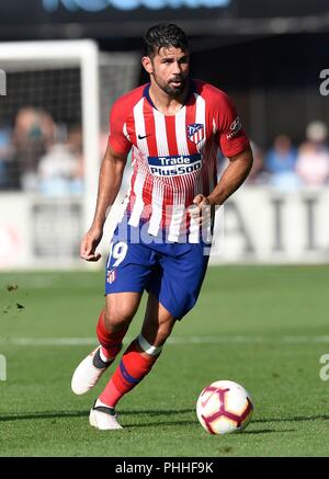 Viigo (Espagne). Premier match de football espagnol ligue Celta de Vigo vs Atletico Madrid. L'Atletico Madrid Diego Costa contrôle le ballon pendant le Celta vs Atletico match de football à l'Balaidos stadium à Vigo, le 1 septembre 2018. Â© Rodriguez Alen Cordon Press Banque D'Images