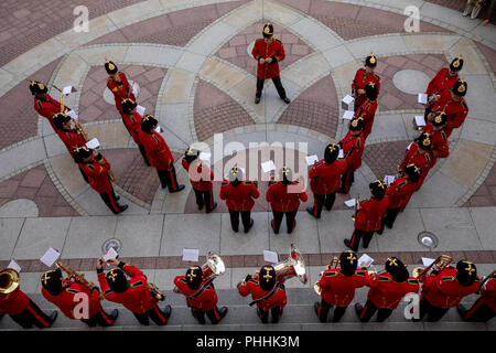 Moscou, Russie. 1er septembre 2018. Les membres du groupe des jeunes Impériale Brentwood participant à la Tour Spasskaya 2018 Festival International de musiques militaires, effectuer au parc Tsaritsyno à Moscou Crédit : Nikolay Vinokourov/Alamy Live News Banque D'Images