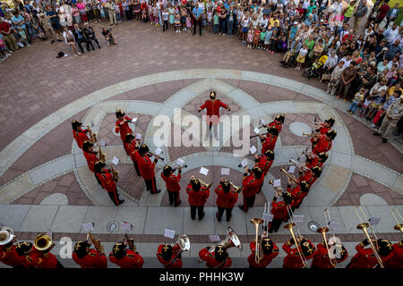 Moscou, Russie. 1er septembre 2018. Les membres du groupe des jeunes Impériale Brentwood participant à la Tour Spasskaya 2018 Festival International de musiques militaires, effectuer au parc Tsaritsyno à Moscou Crédit : Nikolay Vinokourov/Alamy Live News Banque D'Images