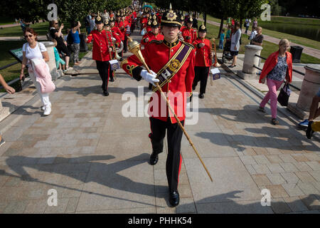 Moscou, Russie. 1er septembre 2018. Les membres du groupe des jeunes Impériale Brentwood participant à la Tour Spasskaya 2018 Festival International de musiques militaires, effectuer au parc Tsaritsyno à Moscou Crédit : Nikolay Vinokourov/Alamy Live News Banque D'Images