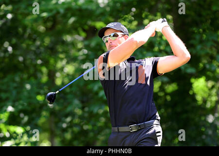 Norton, MA, USA. Du 1er septembre 2018. De la Suède, Henrik Stenson, joue son coup de feu de la neuvième tee au cours du deuxième tour de la PGA Championship Golf Technologies Dell tournoi organisé à PTC à Norton, Boston MA. Eric Canha/Cal Sport Media/Alamy Live News Banque D'Images