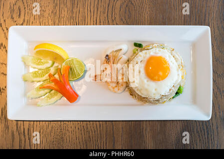 Riz frit de fruits de mer Banque D'Images