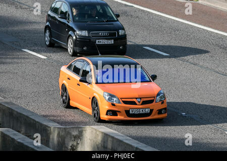 0gamme Vauxhall Vectra CDTI 150 SRI-Xpnav, spécialiste de l'avenir collection classic cars sur la M6 à Lancaster, UK Banque D'Images