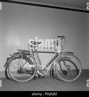 1950 Location. Un modèle exclusif pour les hommes faite par Nymanbolaget fabricant suédois pour la marque Crescent. Il a casse sur le tambour de la roue avant, 3 pignons, étui en cuir pour pratique d'outils et d'un support pour la pompe à vélo. Le marché de l'entreprise elle-même que produire le champion du monde moto. La Suède 1956 ref CV15-9 Banque D'Images