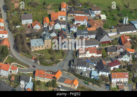 Dans l'église de Bergheim Edertal, Landkreis Waldeck-Frankenberg dans Nordhessen, Hesse, Allemagne, Bad Nauheim, DEU, l'Europe, vue aérienne, les oiseaux-lunettes vue aérienne, v Banque D'Images