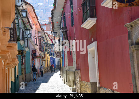 Dans les bâtiments colorés Calle Jaen, un style colonial espagnol street à La Paz, Bolivie Banque D'Images