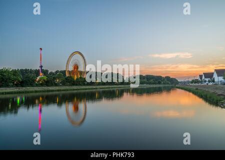 Coucher du soleil sur la Maidult à Regensburg, Allemagne Banque D'Images