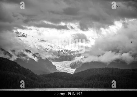 Les scènes de montagnes en juin autour de Juneau en Alaska Banque D'Images