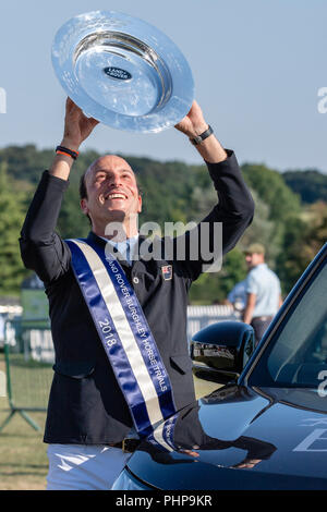 Burghley House, Stamford, Lincolnshire, Royaume-Uni. 2 septembre 2018 : Nouvelle Zélande : Tim remporte son premier titre en quatre étoiles à Land Rover Burghley 70e anniversaire avec une clôture dans la main Clifford Norton Alamy Live News. Banque D'Images