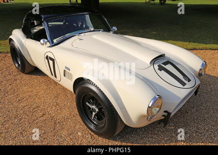 AC Cobra la concurrence (1962), Concours d'élégance 2018 Preview (Jour), 31 août 2018. Hampton Court Palace, Londres, Royaume-Uni, Europe Banque D'Images