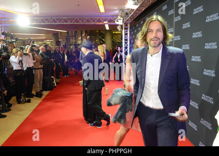 Réalisateur Hans Steinbichler vu sur le tapis rouge de la cérémonie d'oft Filmfest München 2014 Banque D'Images