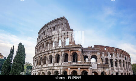 Colosseum du soir à Rome Banque D'Images