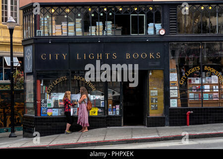 City Lights Books est une librairie indépendante-publisher Association à San Francisco, Californie. Banque D'Images