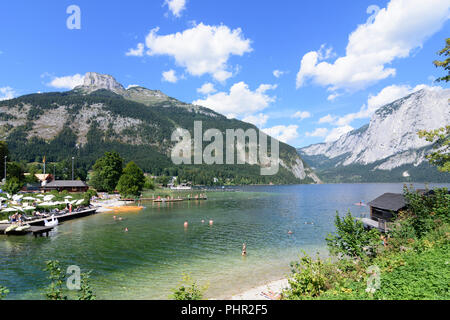 Altaussee : lac Altausseer See, hotel Seevilla, plage, montagne, baigneur perdant, Ausseerland-Salzkammergut, Steiermark, Styrie, Autriche Banque D'Images