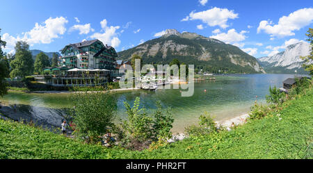 Altaussee : lac Altausseer See, hotel Seevilla, plage, montagne, baigneur perdant, Ausseerland-Salzkammergut, Steiermark, Styrie, Autriche Banque D'Images