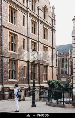 Londres, Royaume-Uni - 24 juillet 2018 : balades touristiques sur l'ancien Square, London, UK, rue célèbre pour les cabinets et les chambres. Banque D'Images